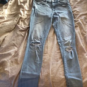 Light Wash Abercrombie & Fitch jeans